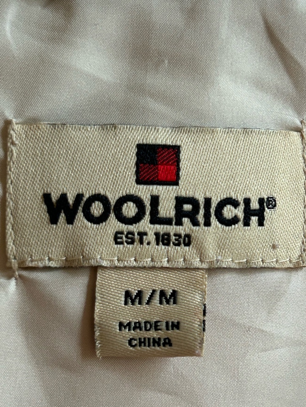 Woolrich ivory quilted outdoor down puffer vest sz M - Picture 6 of 10